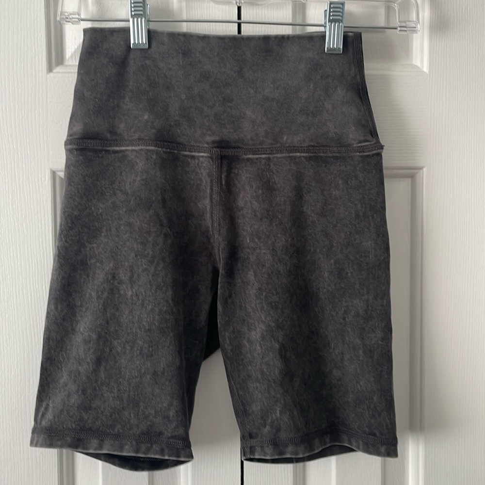 Offline by Aerie OG Bike Short Acid Wash High Rise 7 inch in seam- Size Small